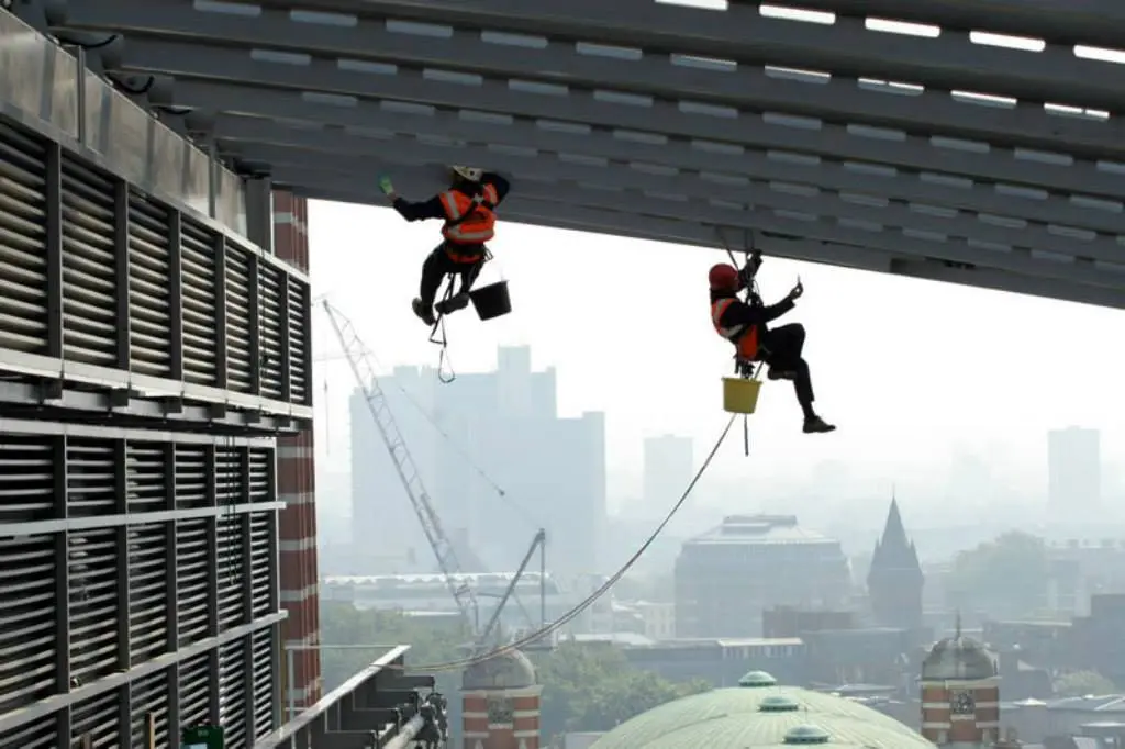 Thinking About a Career in Rope Access? Here’s Where to Start Your Training
