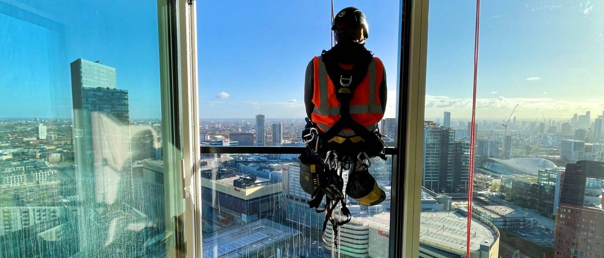 From Zero to Hero: Your Guide to Becoming an IRATA Level 1 Technician